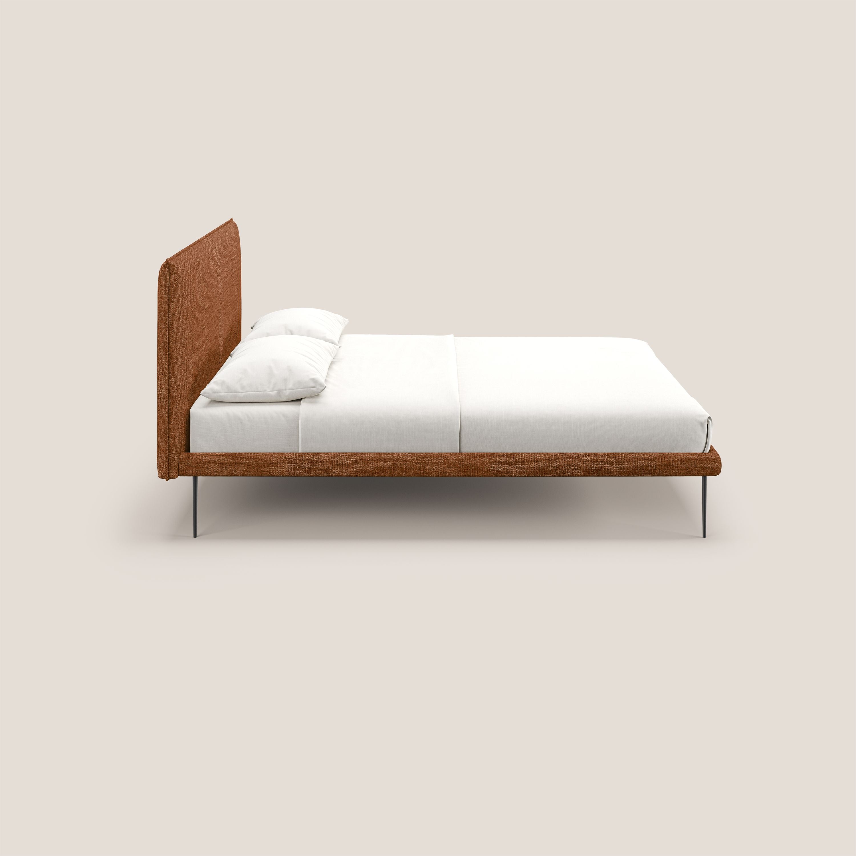 Theo letto imbottito moderno sfoderabile con piedi alti in metallo in tessuto impermeabile T10 arancio - divani.store