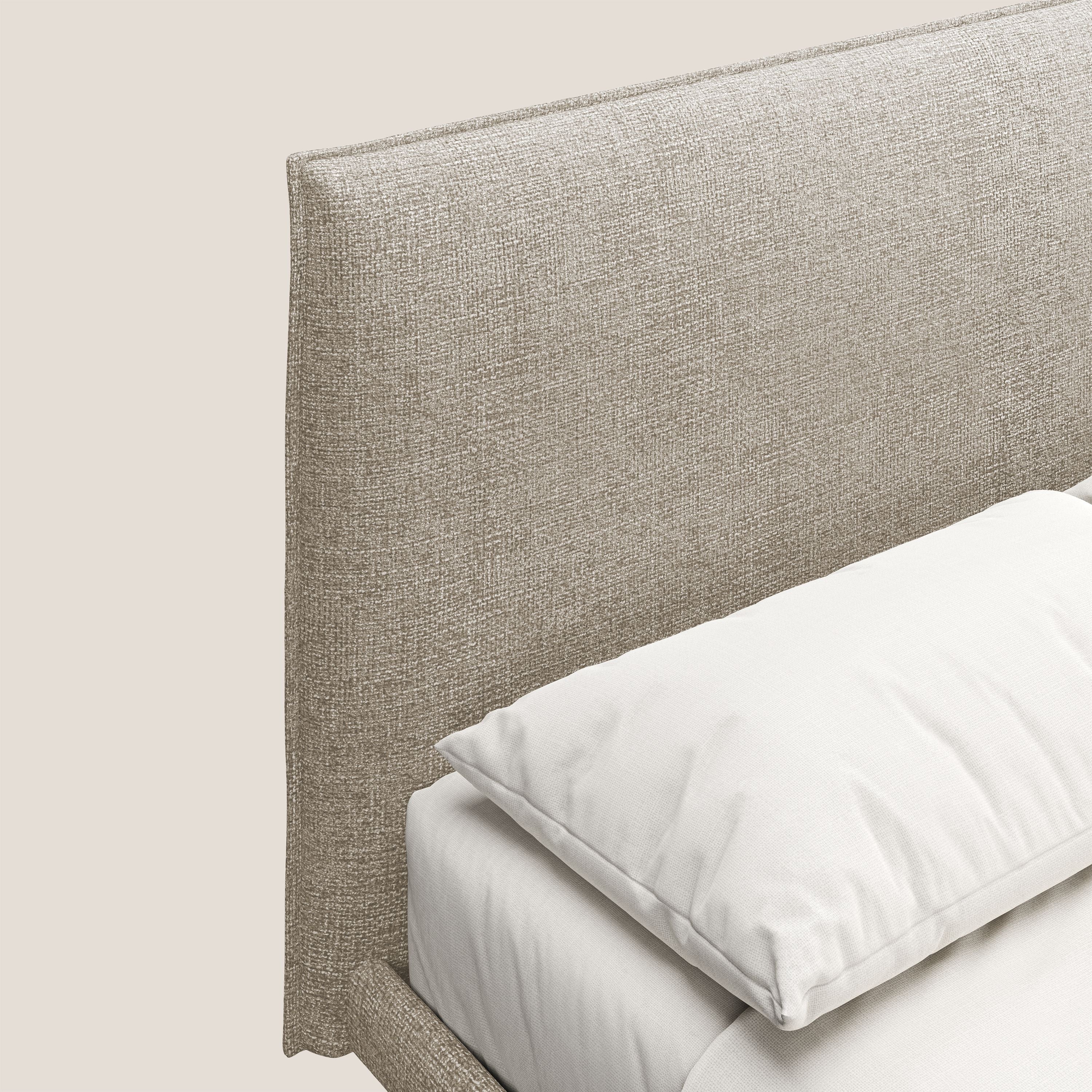 Theo letto imbottito moderno sfoderabile con piedi alti in metallo in tessuto impermeabile T10 beige - divani.store