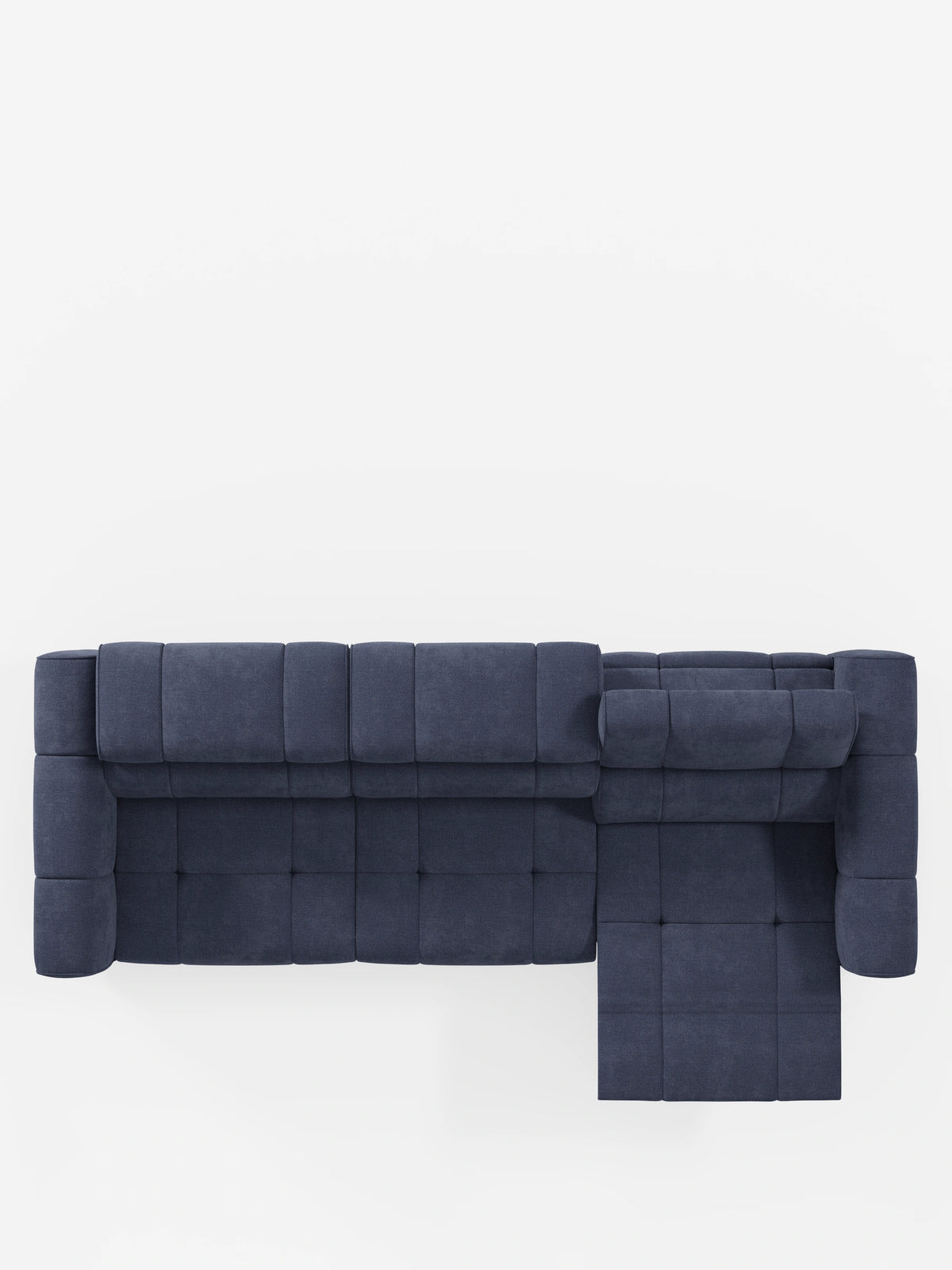 Vista dall'alto di un divano modulare Giotto blu scuro a 4 posti con poggiatesta reclinabili e funzione relax elettrica opzionale, rivestito in tessuto smacchiabile T23, con finitura trapuntata, chaise longue sul lato destro e poggiatesta regolabile.