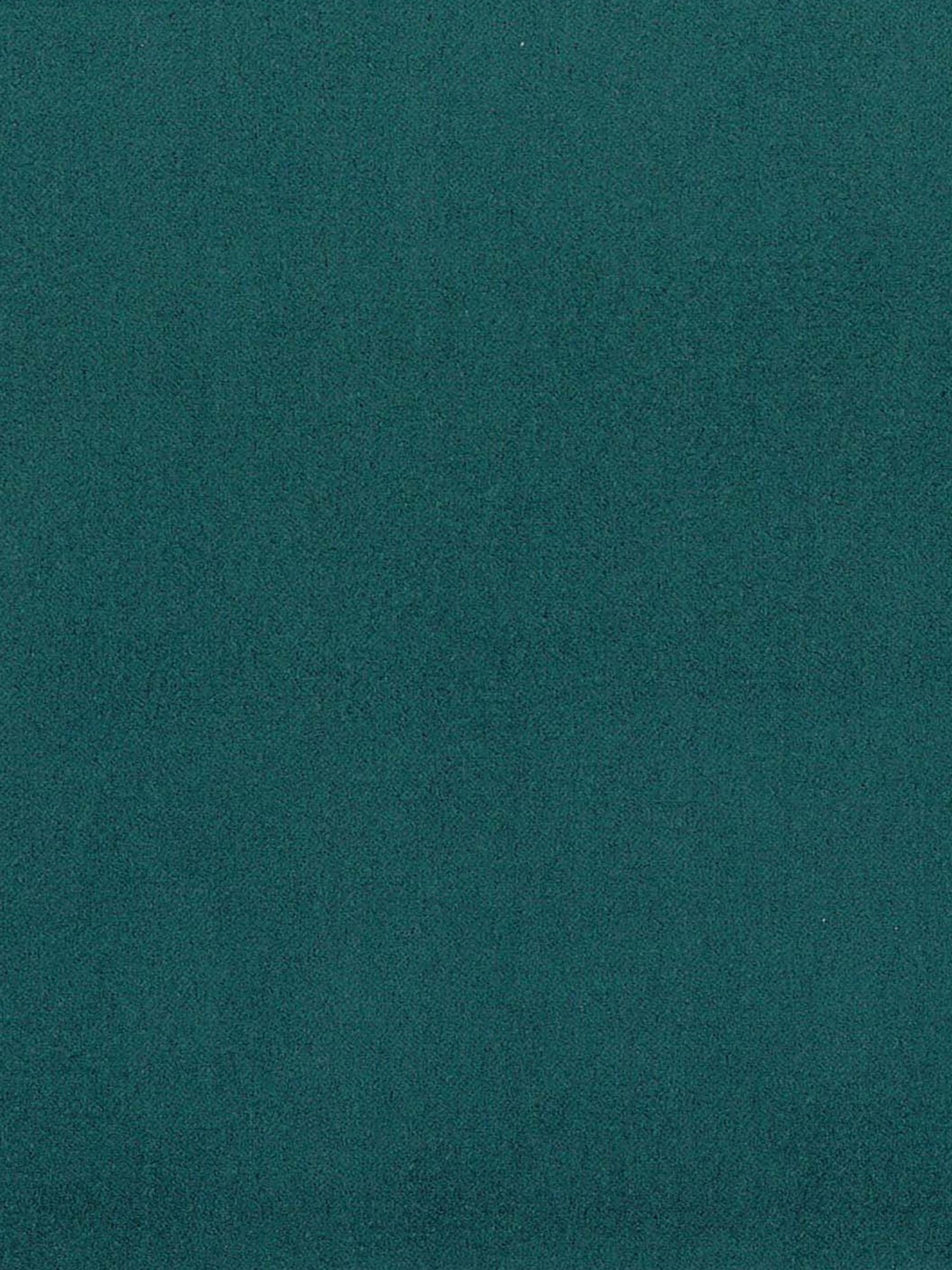 Una superficie liscia color verde acqua con una consistenza morbida, quasi vellutata, che richiama l’aspetto e la sensazione al tatto del divano angolare con penisola e schienali traslanti Eclipse in microfibra tecnica smacchiabile T11 di Divani.Store. L’immagine mostra una tonalità verde acqua uniforme e intensa su tutta la superficie, priva di motivi o segni.