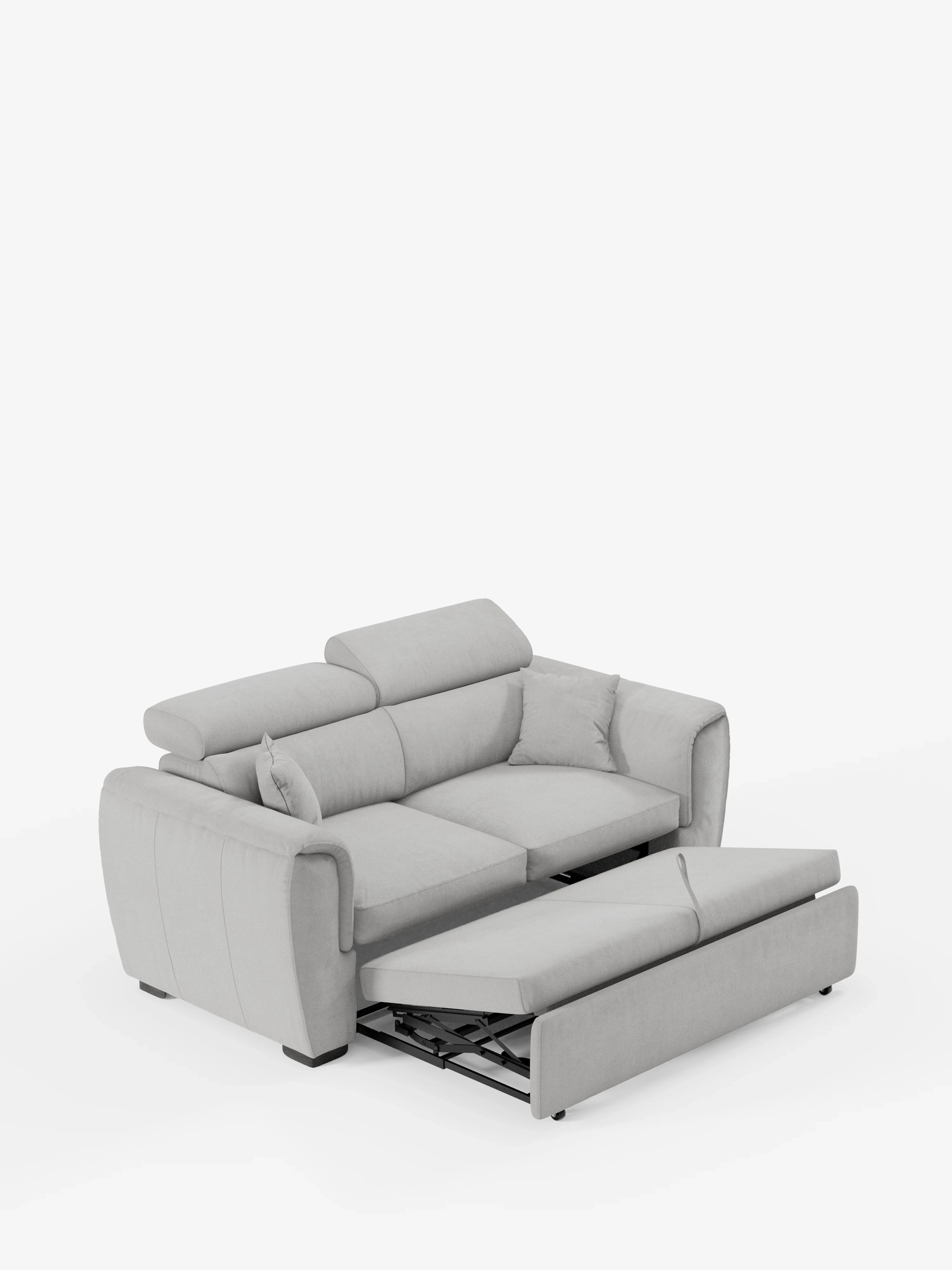 Su uno sfondo bianco è raffigurato un divano a 2 posti Titano di colore grigio chiaro, con meccanismo estraibile e poggiatesta reclinabili, rivestito in tessuto smacchiabile Oeko-Tex® di Divani.Store. La parte anteriore è sporgente in avanti, lasciando intravedere il meccanismo letto parzialmente aperto. Questo divano moderno è caratterizzato da ampi braccioli, imbottitura morbida e piedini neri bassi.