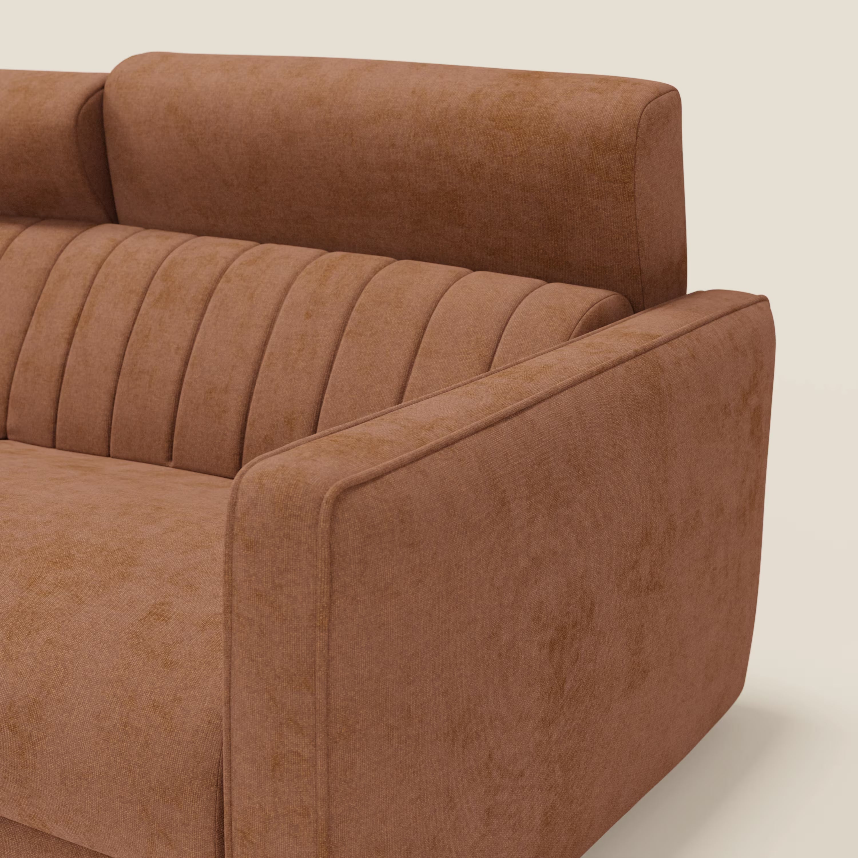 Primo piano del divano letto moderno Nivon di Divani.Store in tessuto impermeabile arancione bruciato T25, caratterizzato da inserti verticali a canale, braccioli angolari e poggiatesta su sfondo bianco sporco.