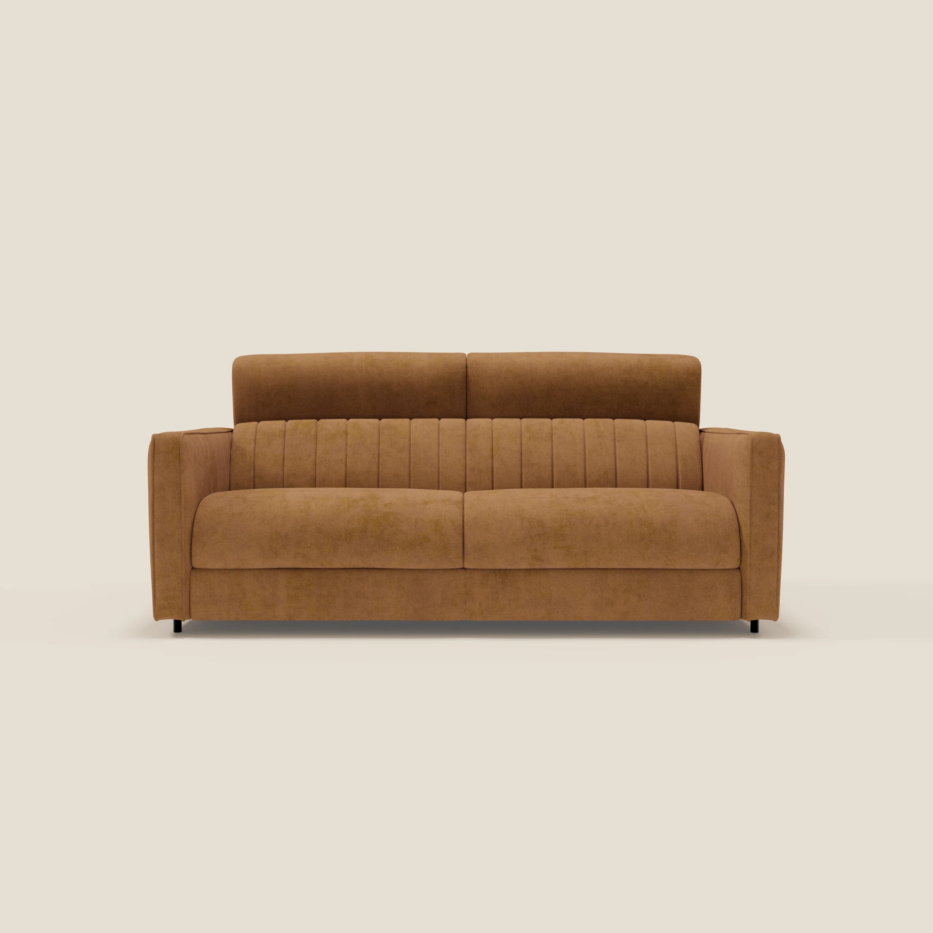Il Nivon Divano letto moderno di Divani.Store è caratterizzato da uno stile di metà secolo, da un tessuto impermeabile giallo senape T25, da uno schienale con inserti verticali, da braccioli dritti, da cuscini morbidi, da un comodo poggiatesta regolabile e da un materasso di 16 cm per una maggiore versatilità.