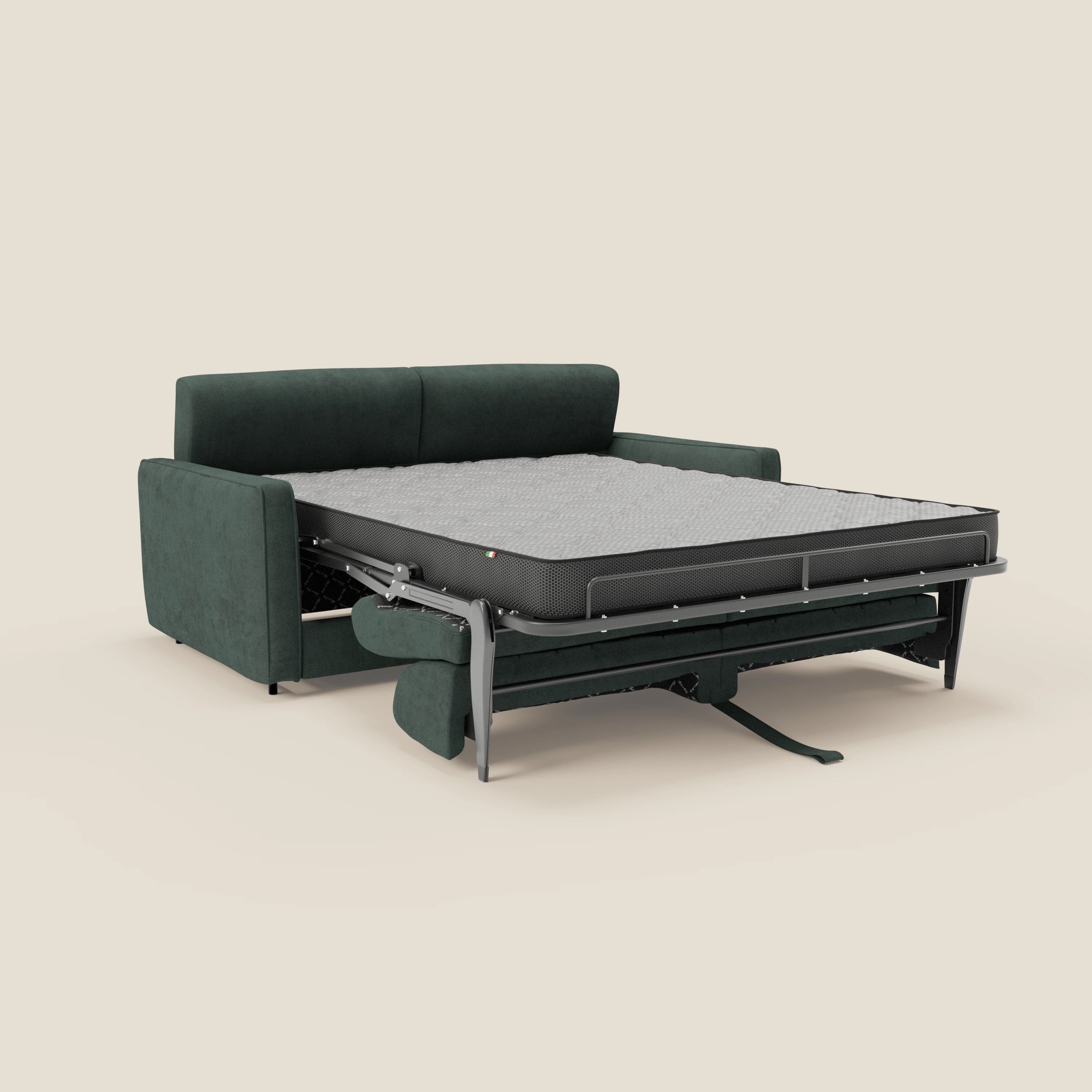 Il divano letto moderno Nivon di Divani.Store, presentato in tessuto impermeabile T25 verde con letto estraibile e materasso da 16 cm, è caratterizzato da schienale e braccioli a vista su sfondo beige.