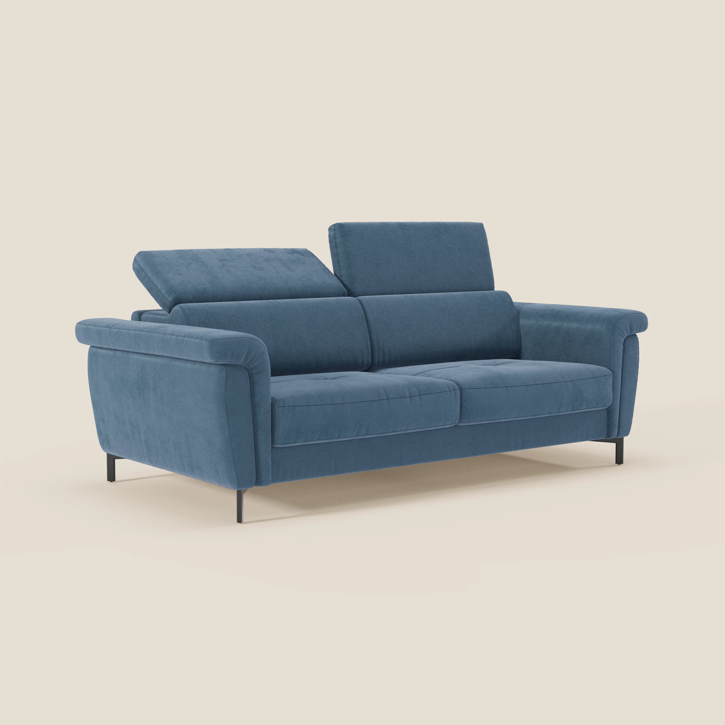 Capri divano letto di design con piedini alti - poggiatesta reclinabili in raffinato tessuto effetto velluto smacchiabile T30 - divani.store
